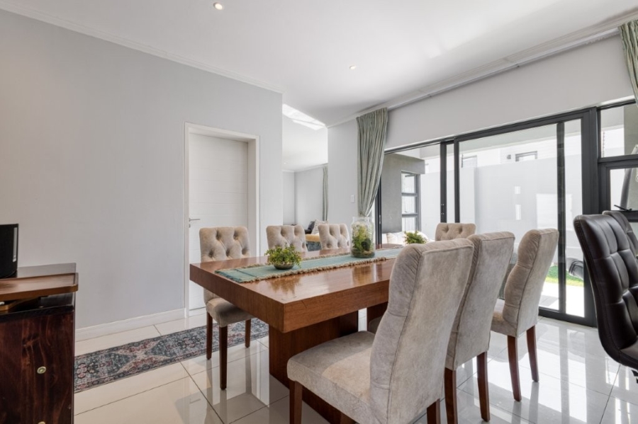 3 Bedroom Property for Sale in Lonehill Gauteng