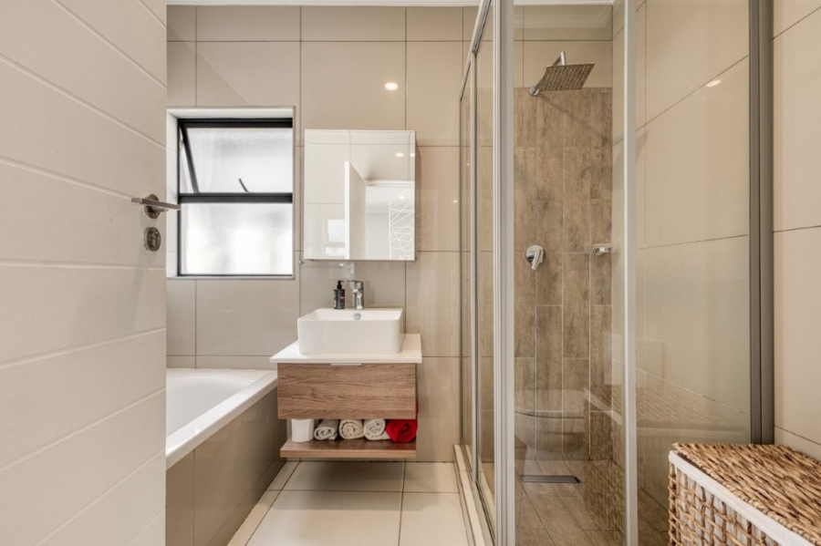 3 Bedroom Property for Sale in Lonehill Gauteng