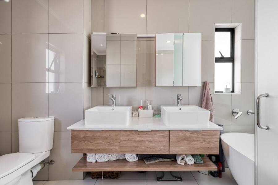 3 Bedroom Property for Sale in Lonehill Gauteng