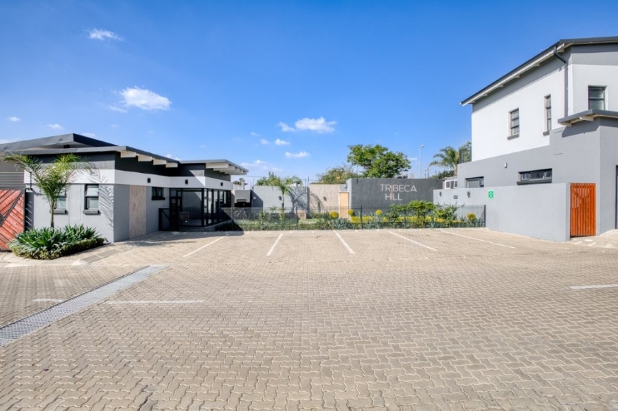 3 Bedroom Property for Sale in Lonehill Gauteng