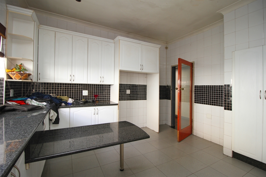 5 Bedroom Property for Sale in Orange Grove Gauteng