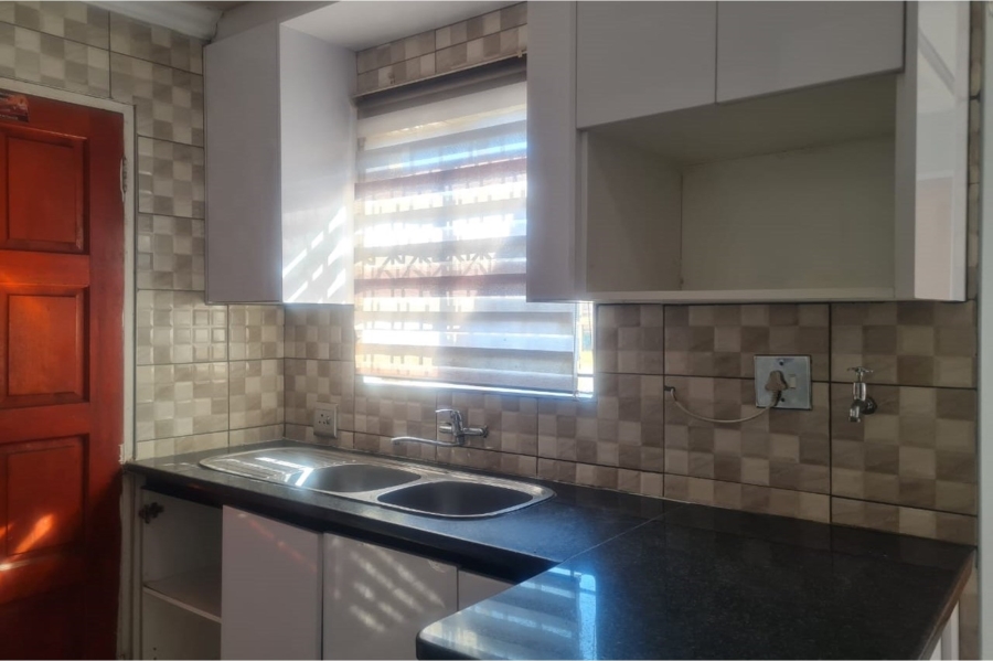 To Let 3 Bedroom Property for Rent in Roodekop Gauteng