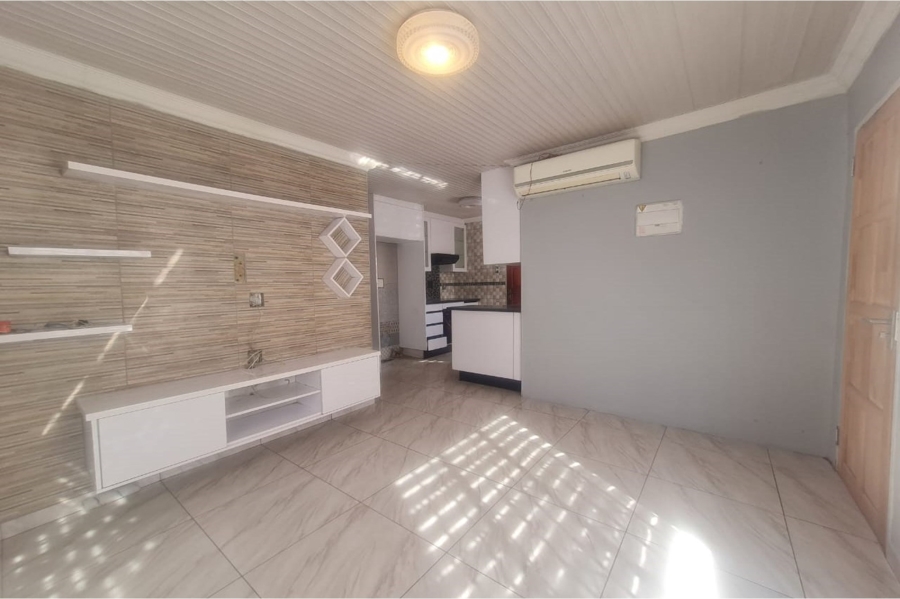 To Let 3 Bedroom Property for Rent in Roodekop Gauteng