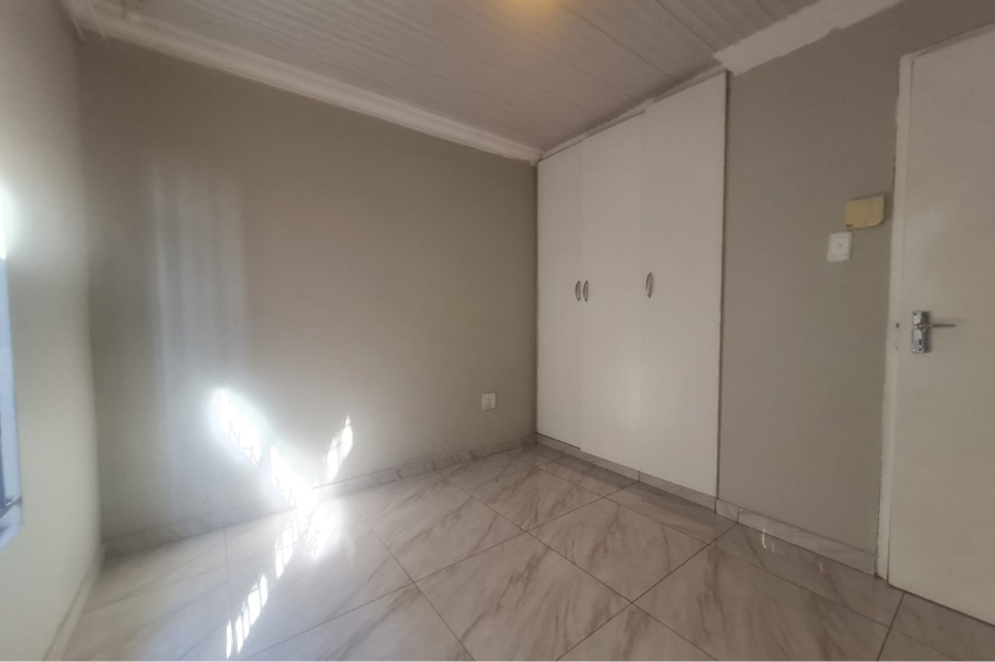 To Let 3 Bedroom Property for Rent in Roodekop Gauteng