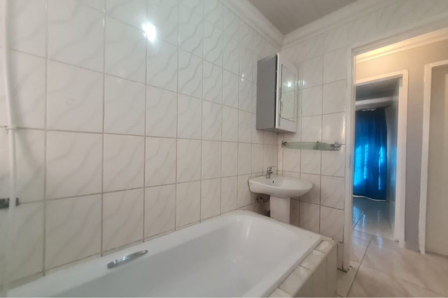 To Let 3 Bedroom Property for Rent in Roodekop Gauteng