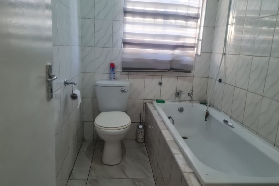 To Let 3 Bedroom Property for Rent in Roodekop Gauteng