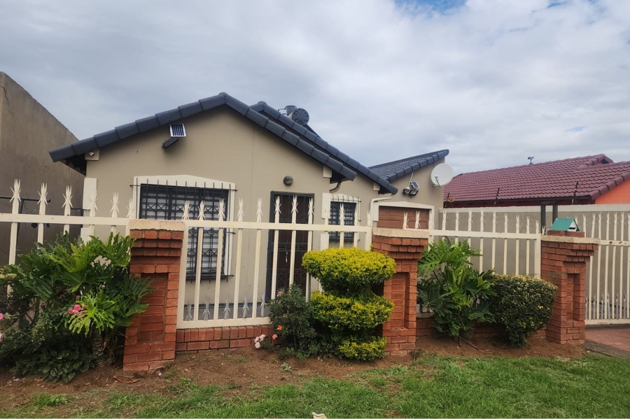 To Let 3 Bedroom Property for Rent in Roodekop Gauteng