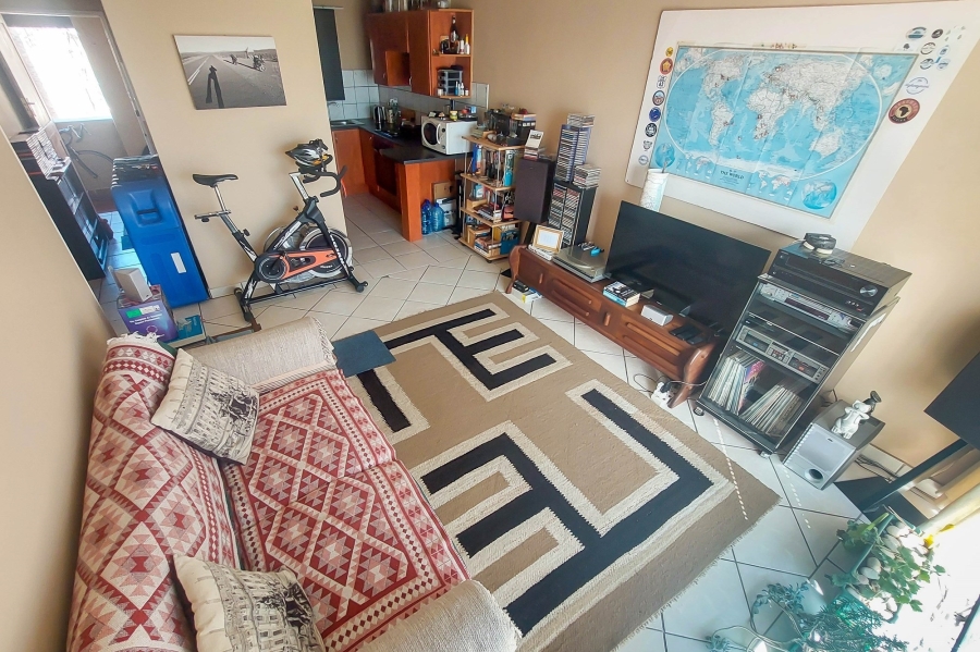 1 Bedroom Property for Sale in Rooihuiskraal North Gauteng