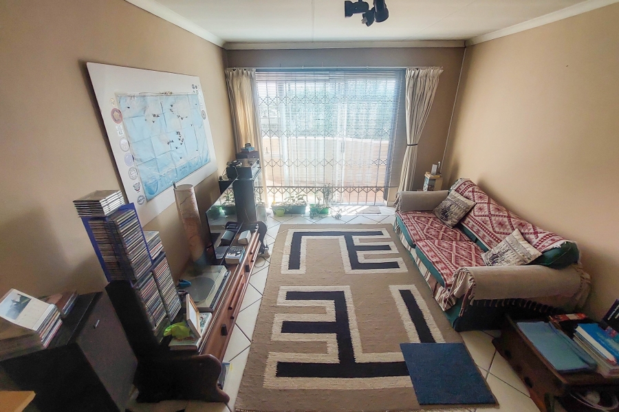1 Bedroom Property for Sale in Rooihuiskraal North Gauteng