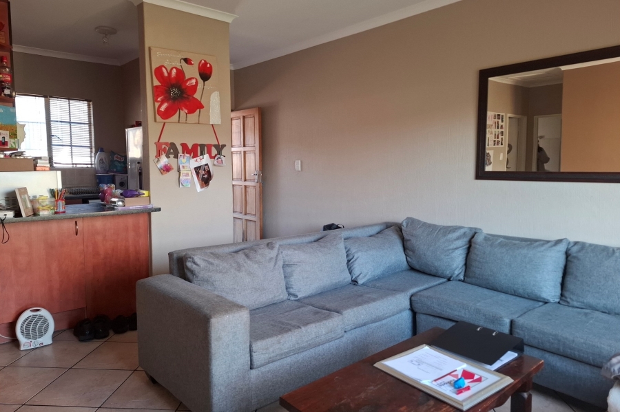 2 Bedroom Property for Sale in Wilgeheuwel Gauteng