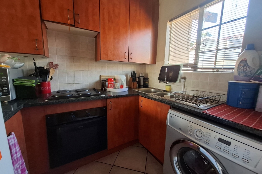 2 Bedroom Property for Sale in Wilgeheuwel Gauteng