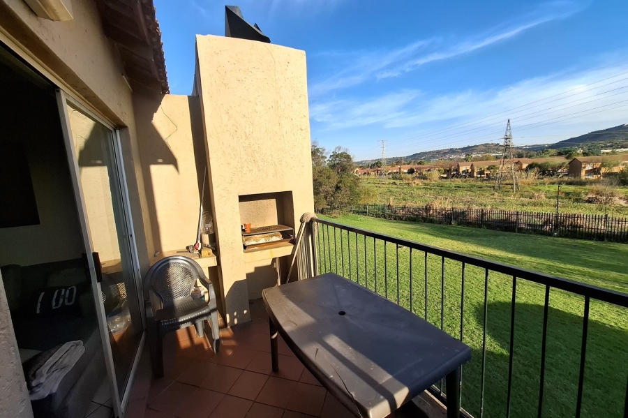 2 Bedroom Property for Sale in Wilgeheuwel Gauteng
