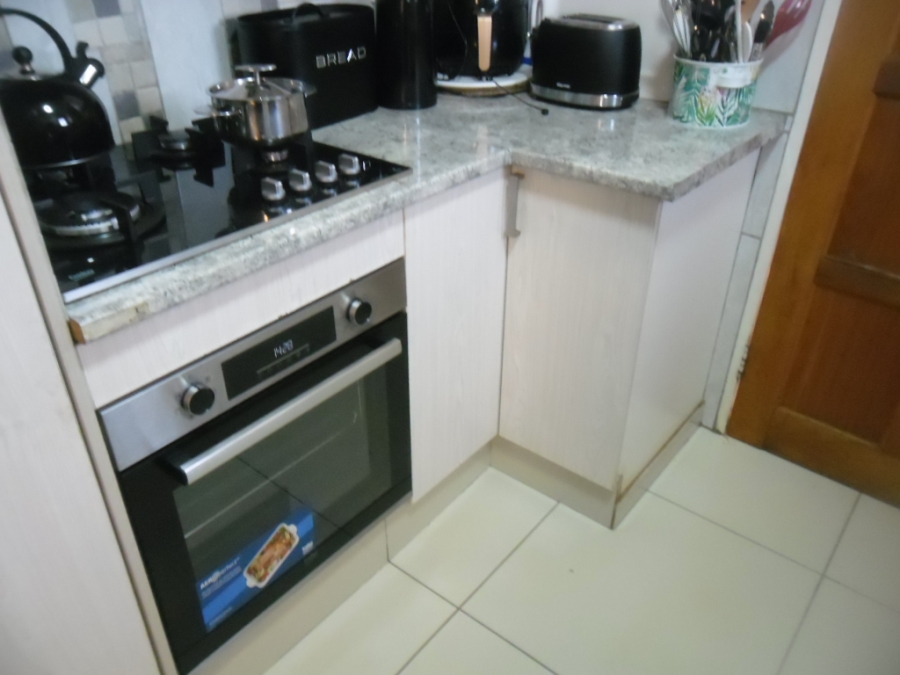 3 Bedroom Property for Sale in Protea Glen Gauteng