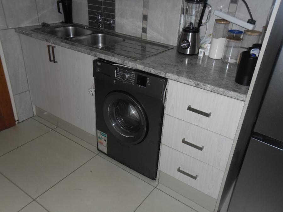 3 Bedroom Property for Sale in Protea Glen Gauteng