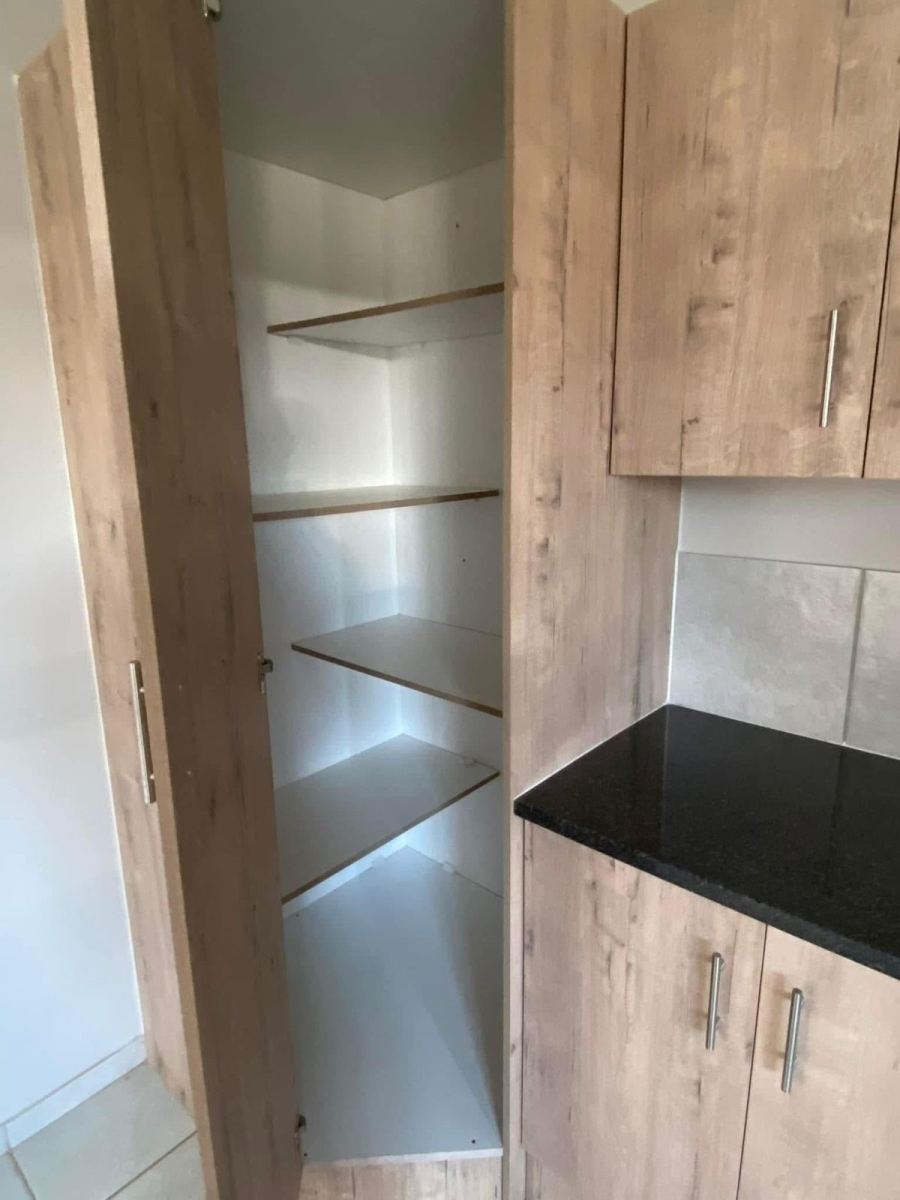 To Let 3 Bedroom Property for Rent in Kenleaf Gauteng