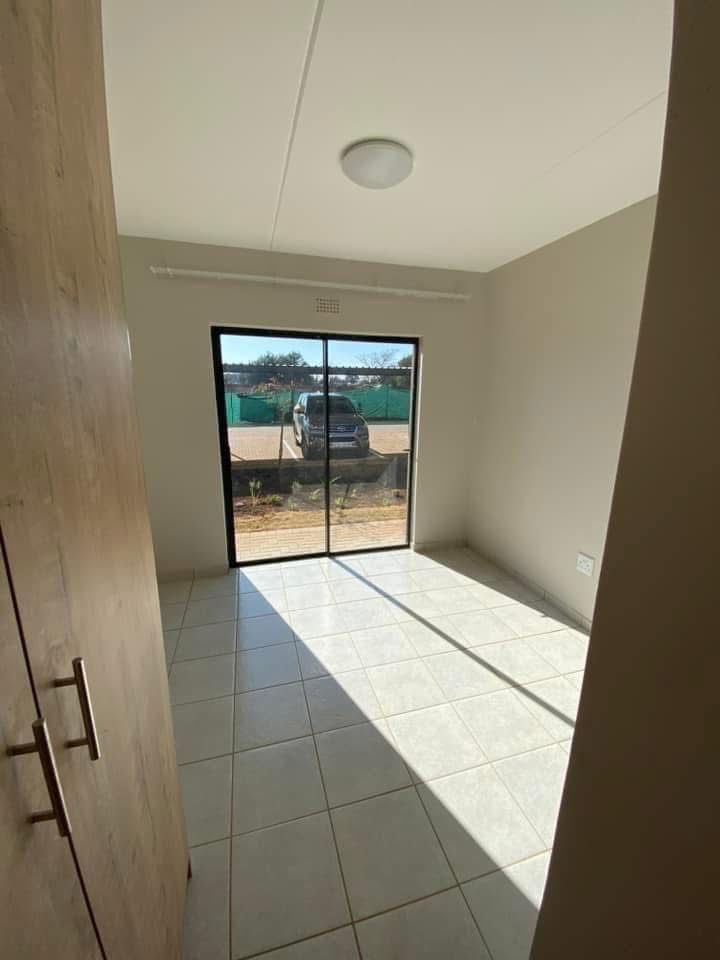 To Let 3 Bedroom Property for Rent in Kenleaf Gauteng