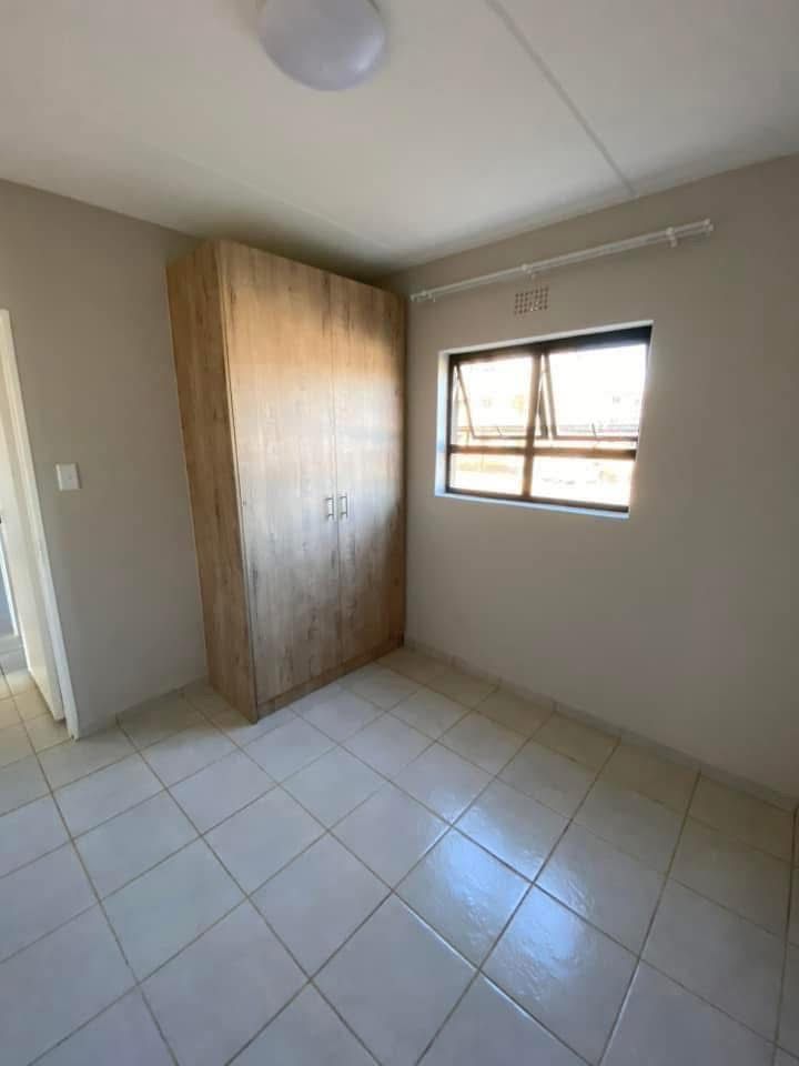 To Let 3 Bedroom Property for Rent in Kenleaf Gauteng