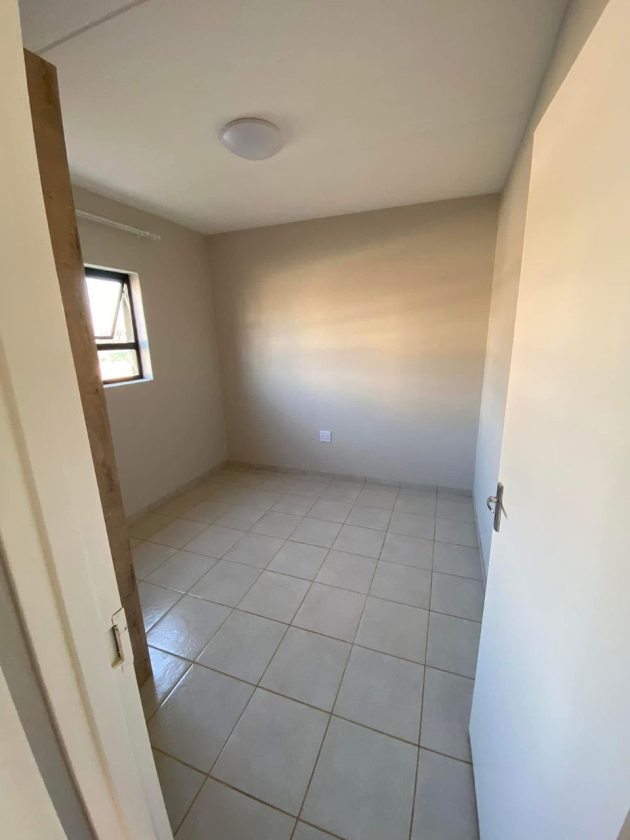 To Let 3 Bedroom Property for Rent in Kenleaf Gauteng