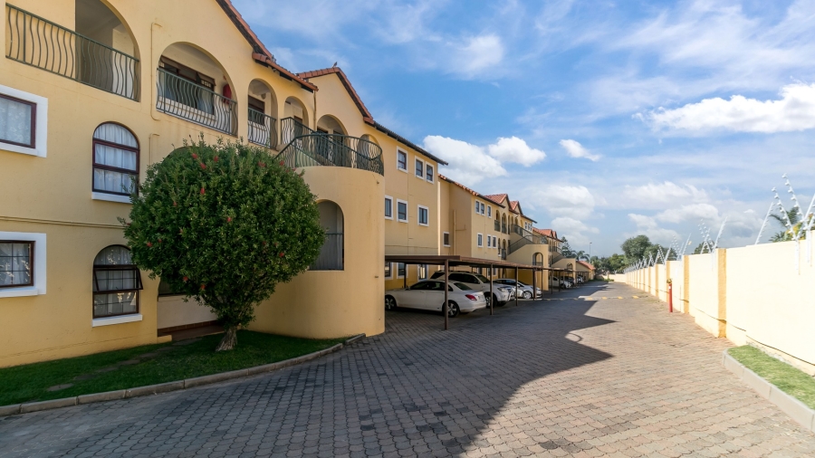 2 Bedroom Property for Sale in Sundowner Gauteng