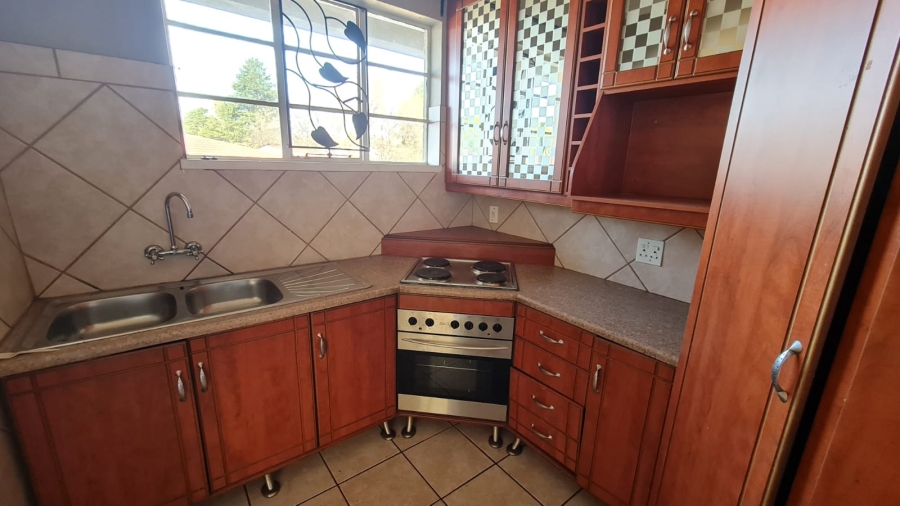 To Let 2 Bedroom Property for Rent in Dalview Gauteng