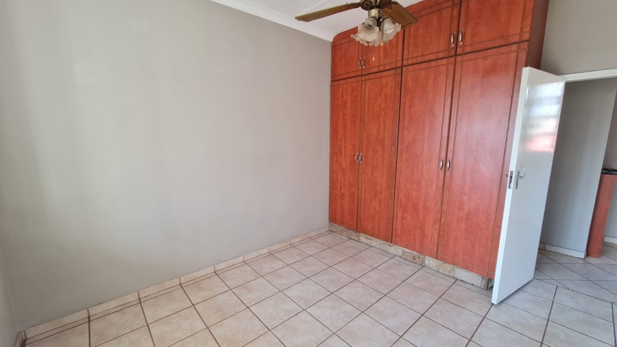 To Let 2 Bedroom Property for Rent in Dalview Gauteng