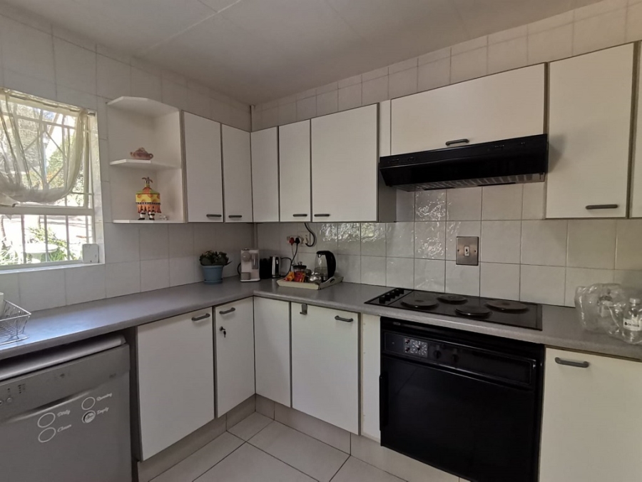 3 Bedroom Property for Sale in Glenvista Gauteng