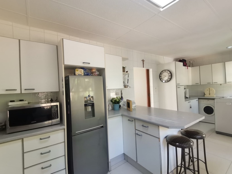 3 Bedroom Property for Sale in Glenvista Gauteng