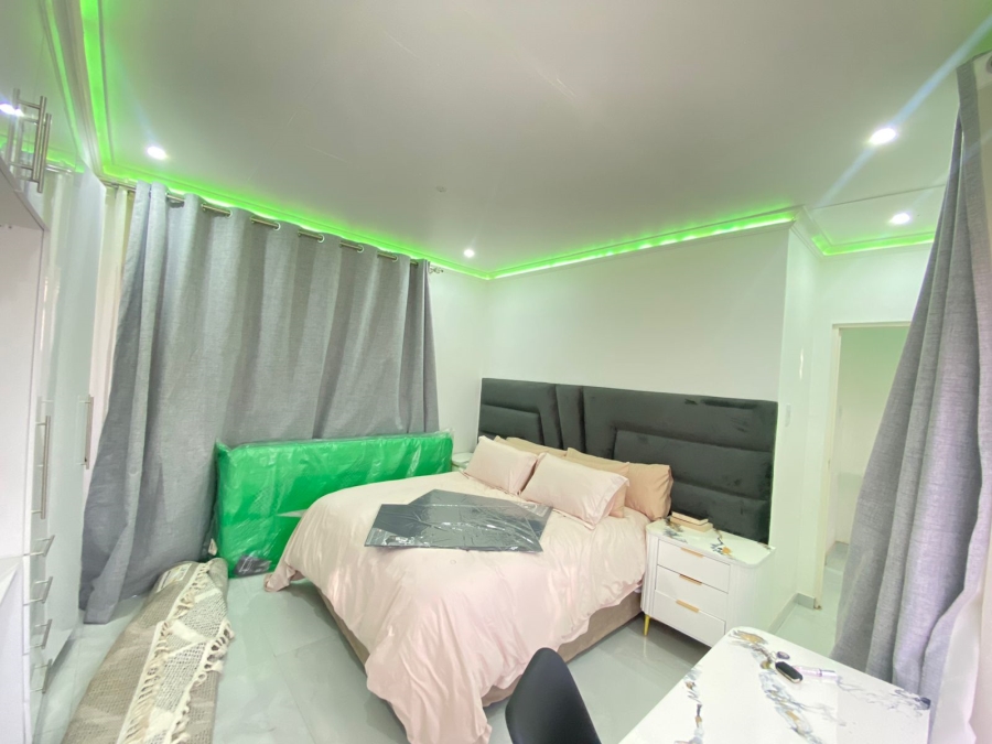 To Let 5 Bedroom Property for Rent in Monavoni Gauteng