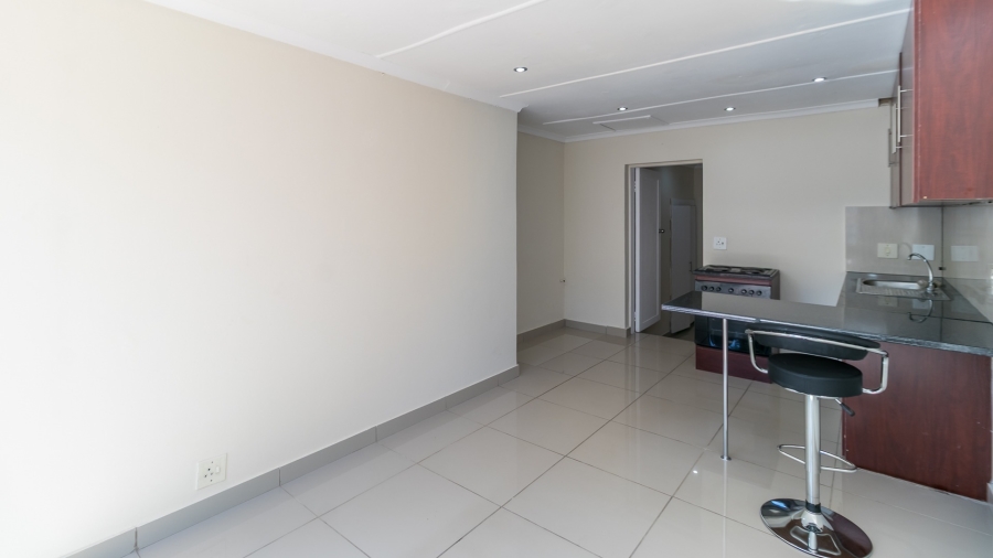 To Let 2 Bedroom Property for Rent in Vorna Valley Gauteng