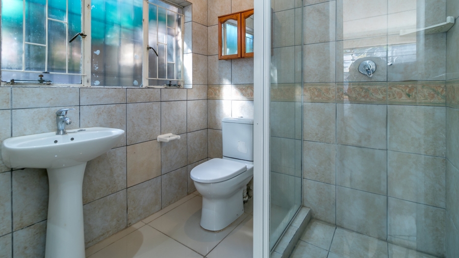To Let 2 Bedroom Property for Rent in Vorna Valley Gauteng