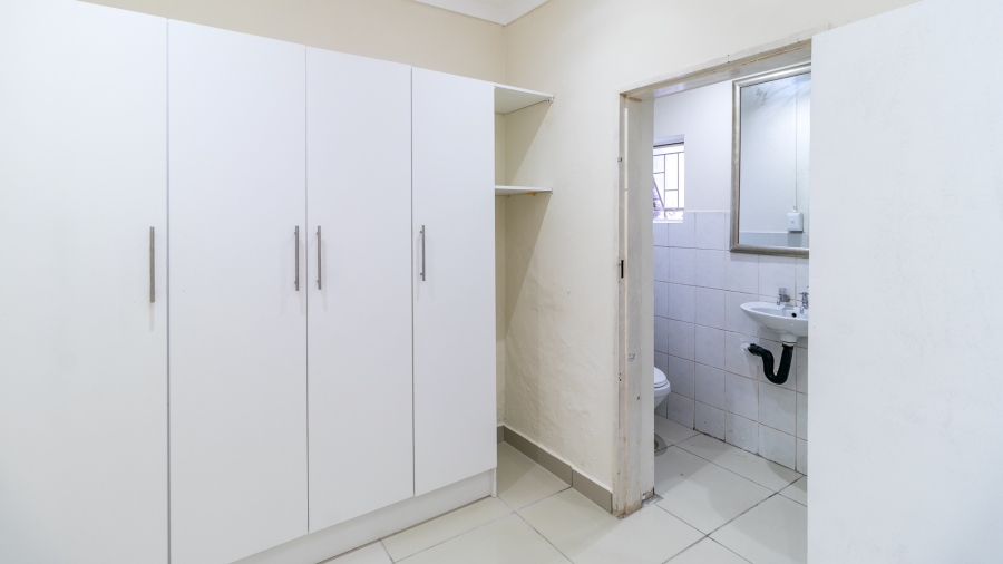 To Let 2 Bedroom Property for Rent in Vorna Valley Gauteng