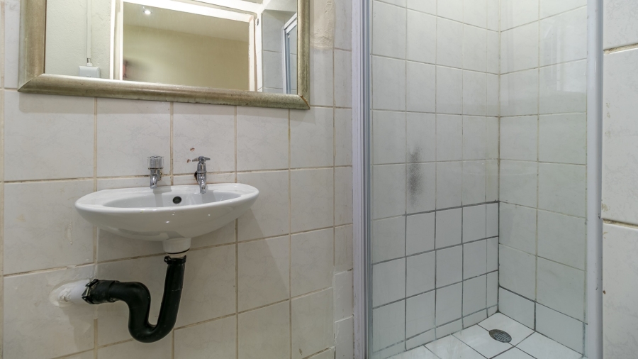 To Let 2 Bedroom Property for Rent in Vorna Valley Gauteng