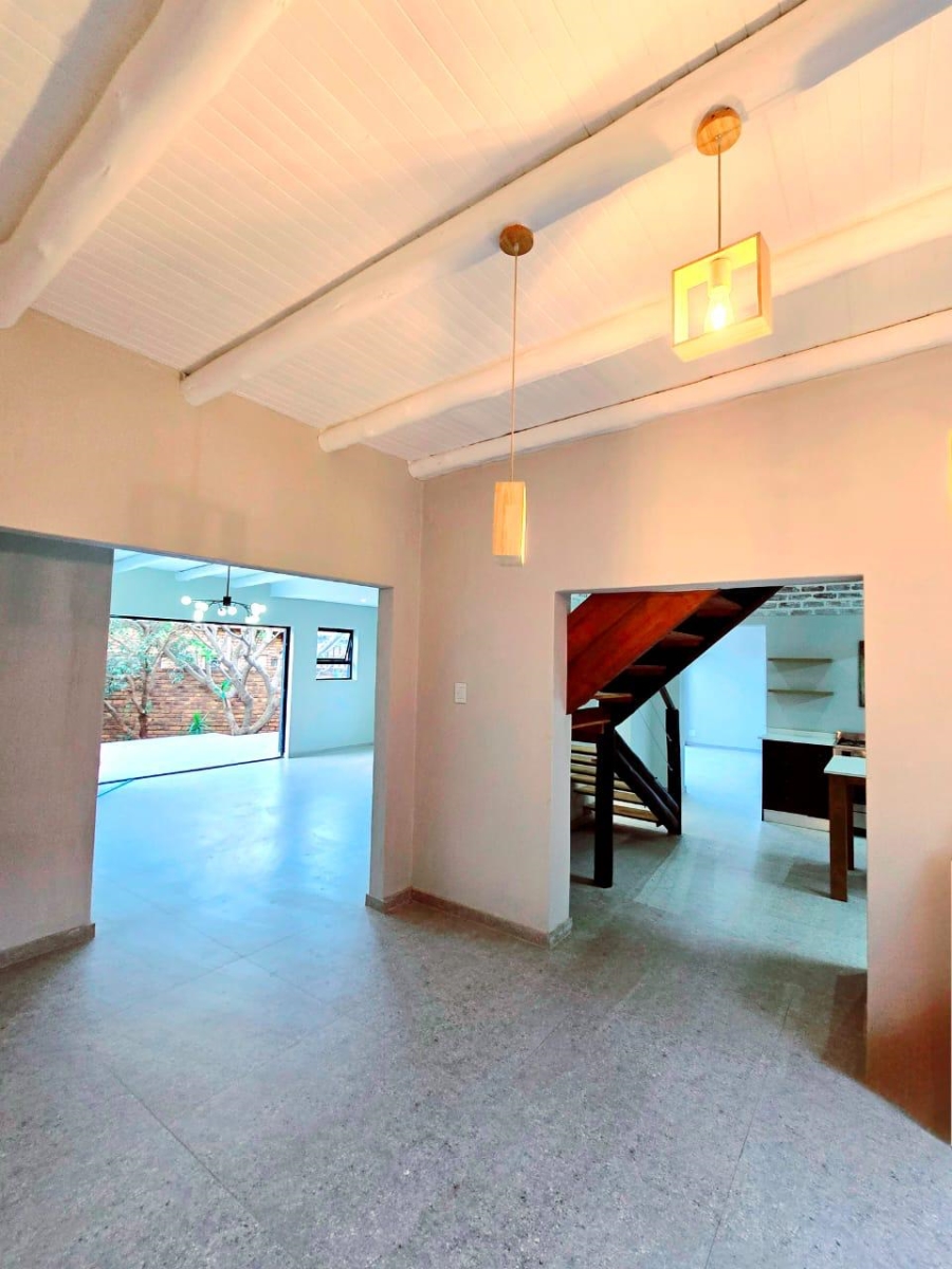 4 Bedroom Property for Sale in Garsfontein Gauteng