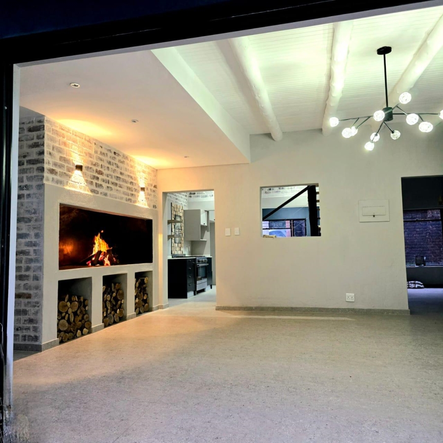 4 Bedroom Property for Sale in Garsfontein Gauteng