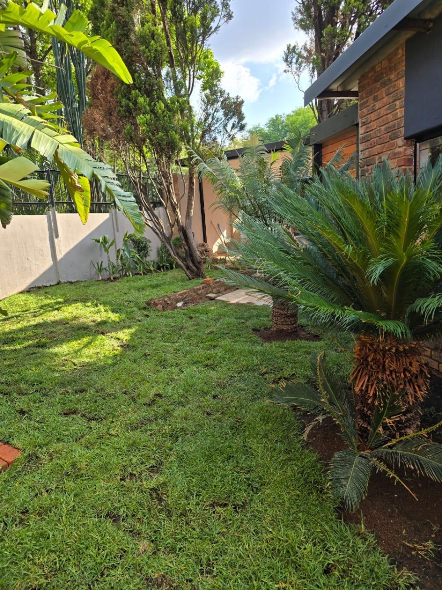 4 Bedroom Property for Sale in Garsfontein Gauteng