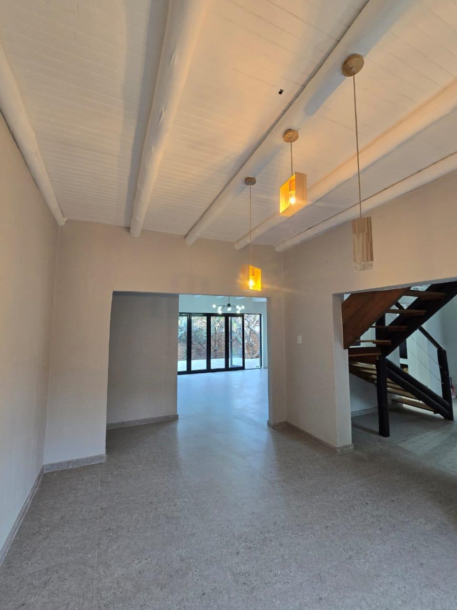 4 Bedroom Property for Sale in Garsfontein Gauteng