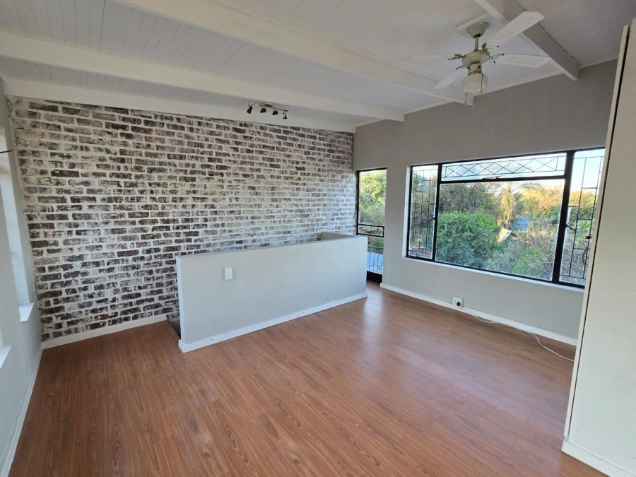 4 Bedroom Property for Sale in Garsfontein Gauteng