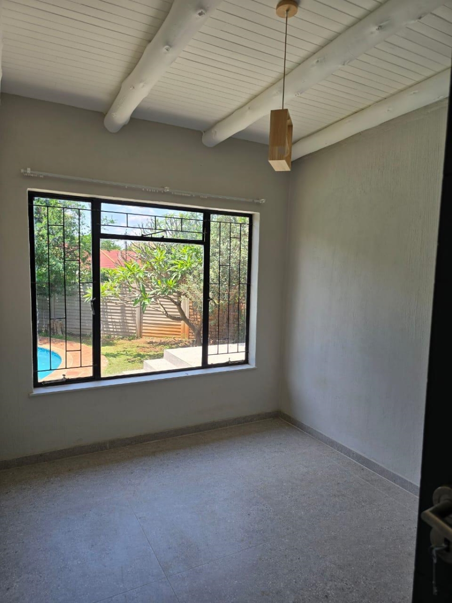 4 Bedroom Property for Sale in Garsfontein Gauteng