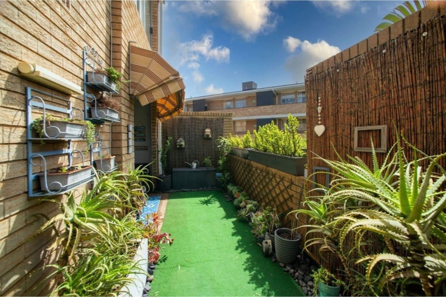 2 Bedroom Property for Sale in Morehill Gauteng