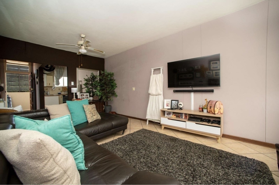 2 Bedroom Property for Sale in Morehill Gauteng