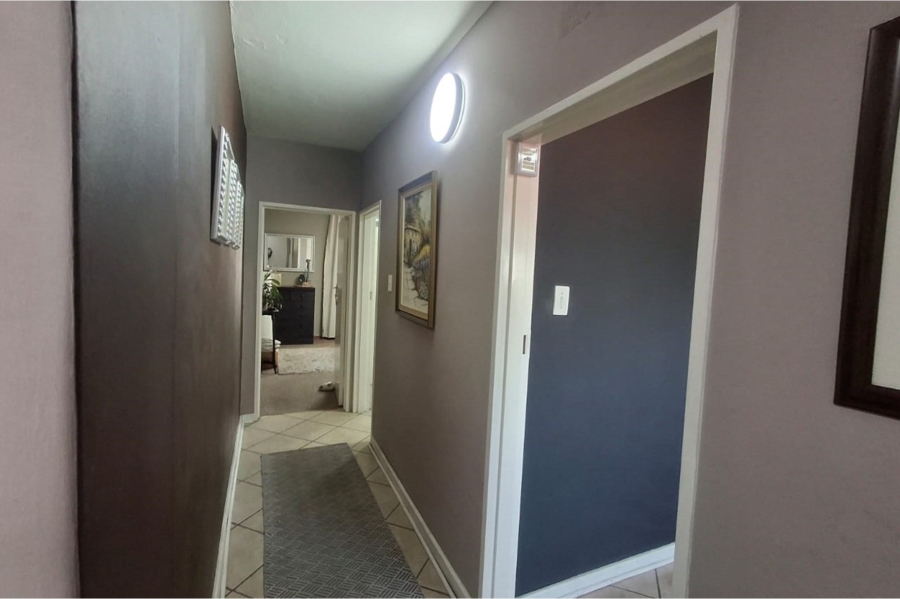 2 Bedroom Property for Sale in Morehill Gauteng