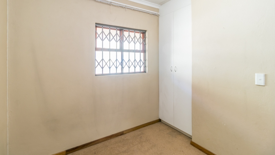 2 Bedroom Property for Sale in Vorna Valley Gauteng