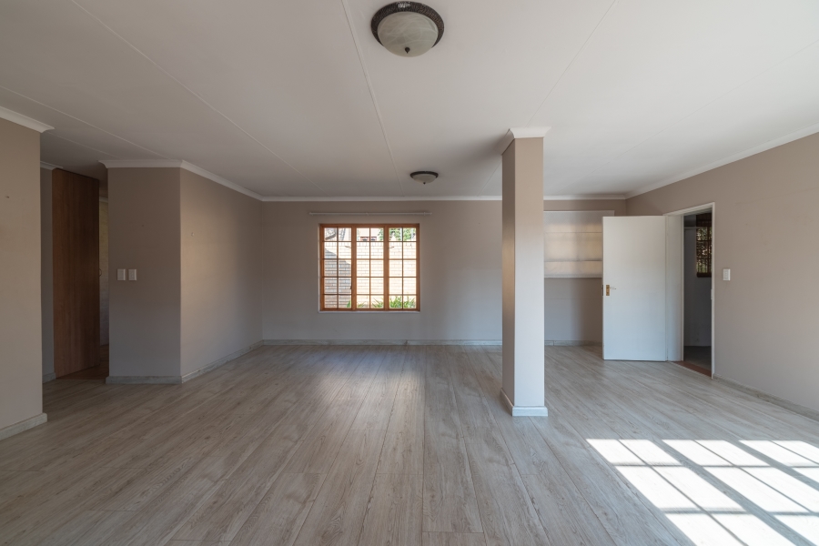 To Let 2 Bedroom Property for Rent in North Riding Gauteng