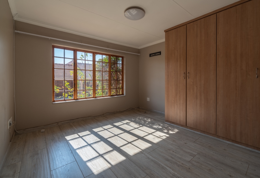 To Let 2 Bedroom Property for Rent in North Riding Gauteng