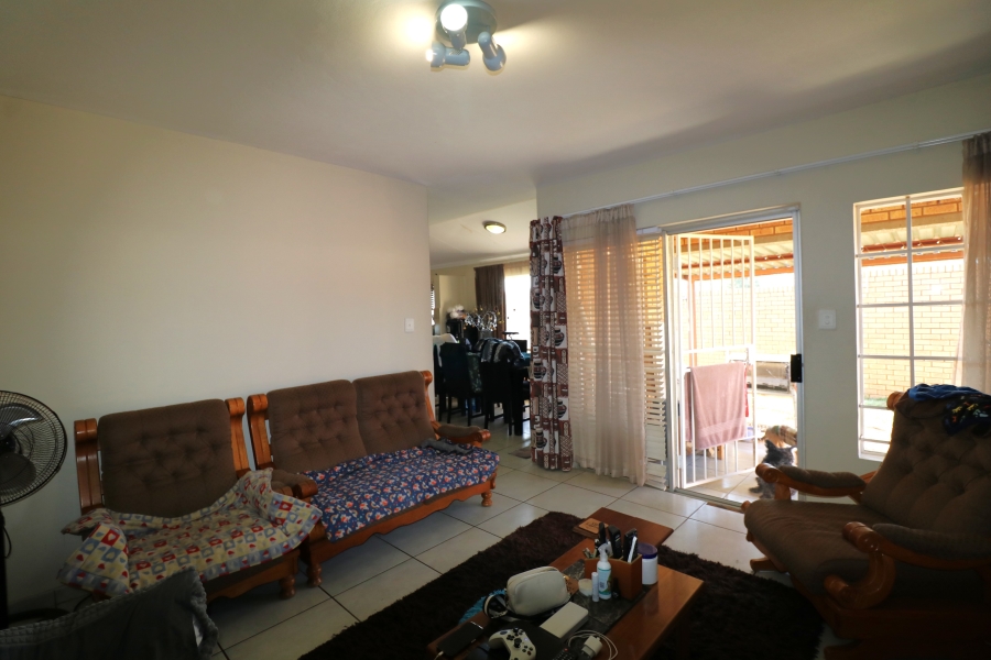 3 Bedroom Property for Sale in Equestria Gauteng