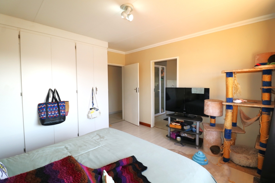 3 Bedroom Property for Sale in Equestria Gauteng