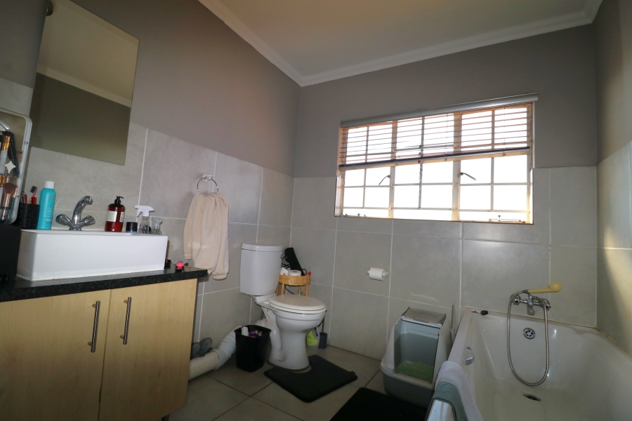 3 Bedroom Property for Sale in Equestria Gauteng