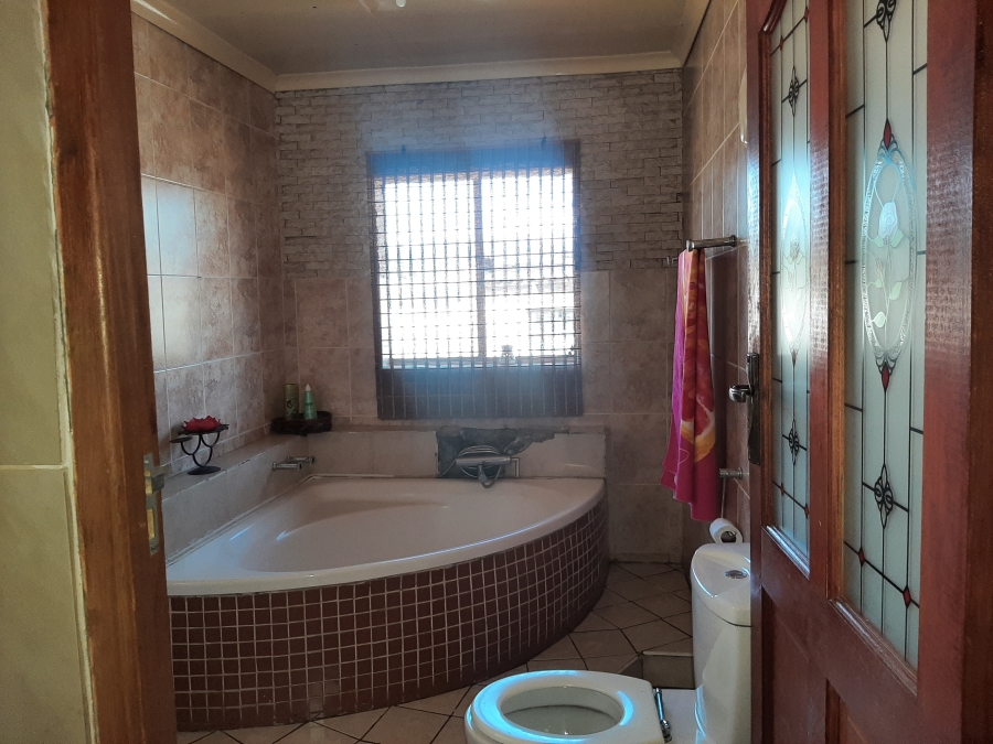 4 Bedroom Property for Sale in Riverlea Gauteng