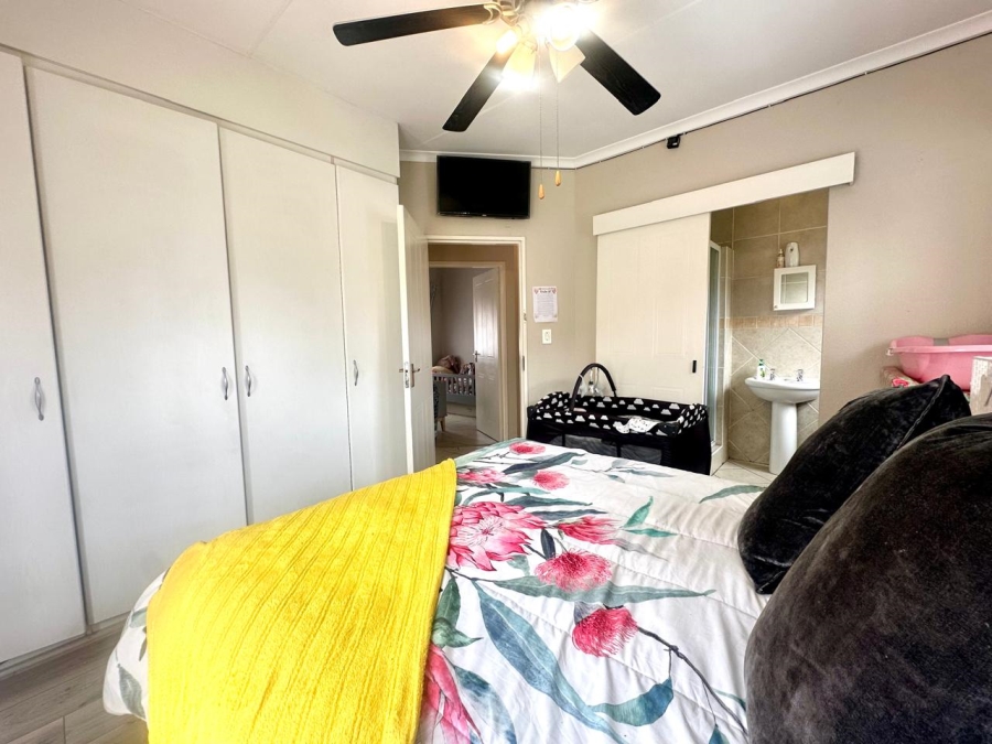 3 Bedroom Property for Sale in Florentia Gauteng