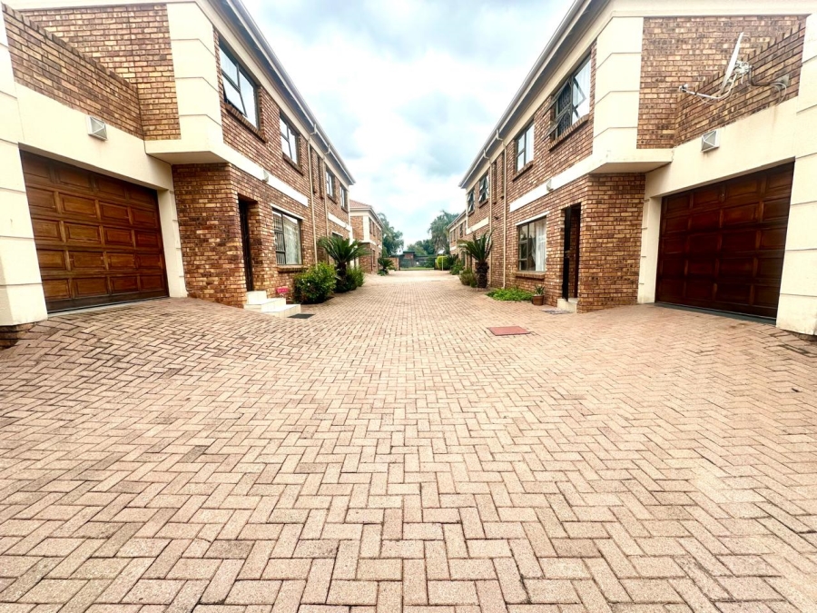 3 Bedroom Property for Sale in Florentia Gauteng